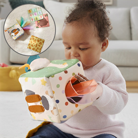 fillette teste jouet bebe