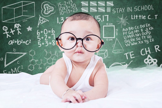 Développement cognitif de bébé : les habitudes du quotidien qui favorisent naturellement son éveil
